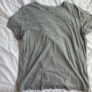 100% cotton short sleeve fitted tshirt